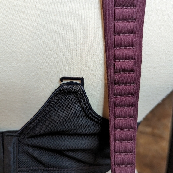 Lane Bryant Livi High-Impact Wicking Max Support Sports Bra 42B - Picture 5 of 16